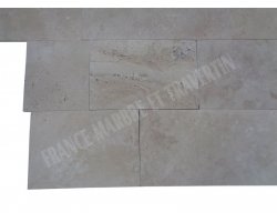 Travertin Beige Clair Bande Libre 1,2 cm Brossé 2