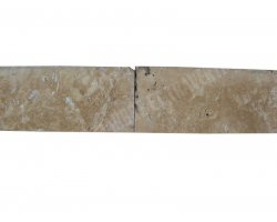 Travertin Beige Clair Plinthe 40,6x8 cm Brossé 2